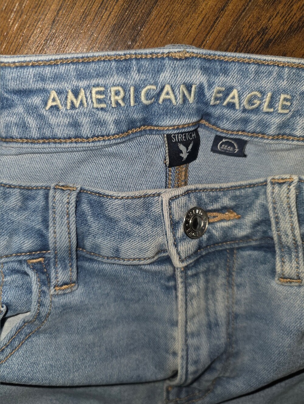American Eagle Outfitters Light Wash High-Rise Skinny Jeans - Picture 4 of 4